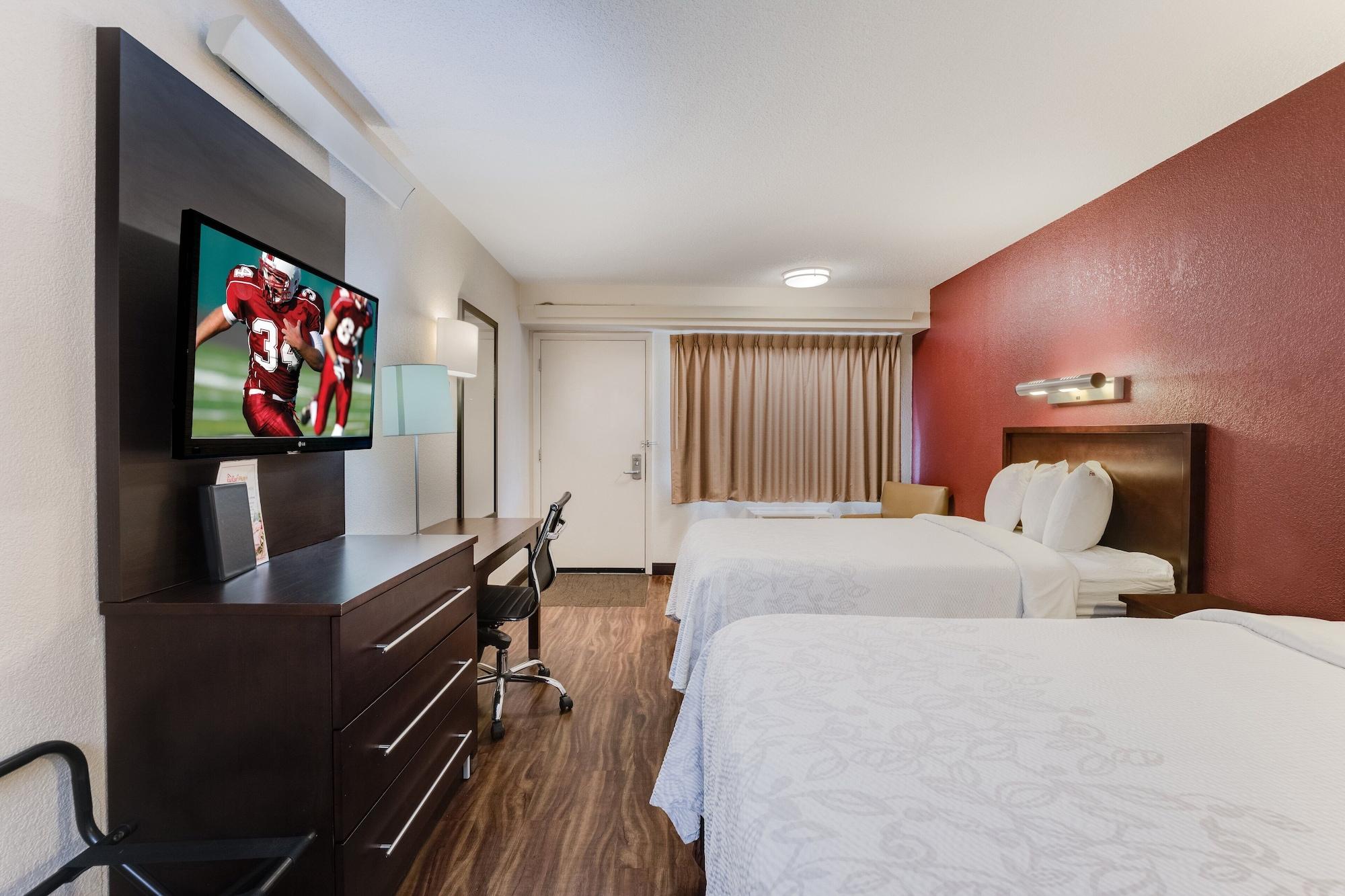 Super 8 By Wyndham Deerfield - Northbrook Hotel Eksteriør billede