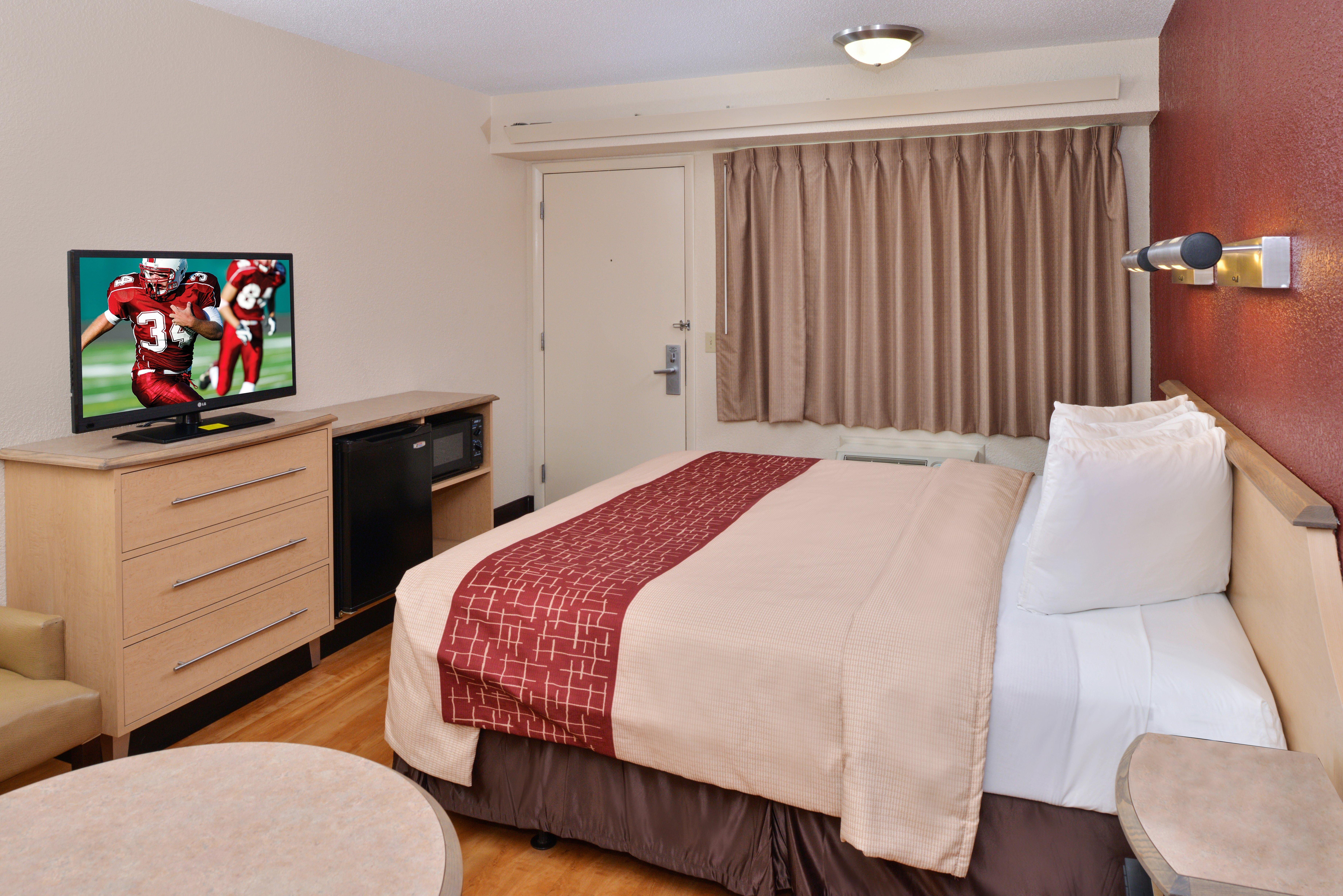 Super 8 By Wyndham Deerfield - Northbrook Hotel Eksteriør billede